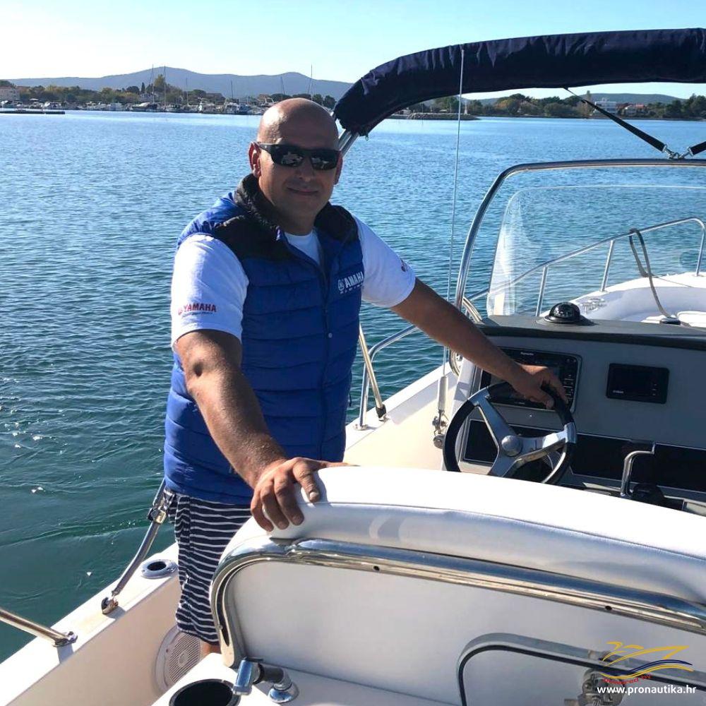 Kontakt 2 2 2 Pronautika - prodaja novih i rabljenih plovila