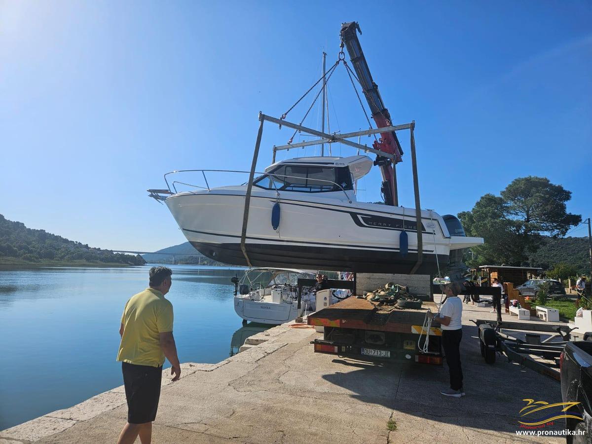 O nama 52 6 1 1 Pronautika - prodaja novih i rabljenih plovila