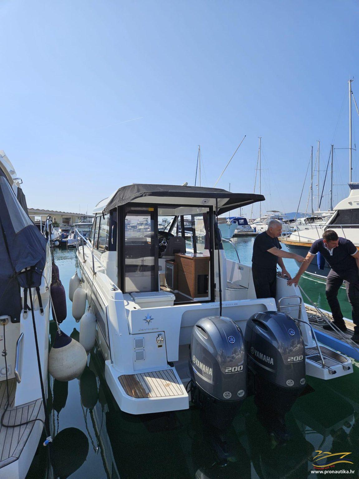 Service 57 6 1 Pronautika - prodaja novih i rabljenih plovila