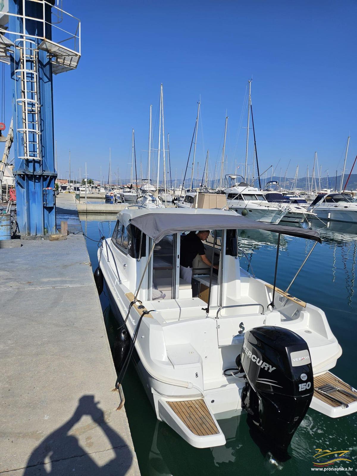 O nama 47 7 1 2 Pronautika - prodaja novih i rabljenih plovila