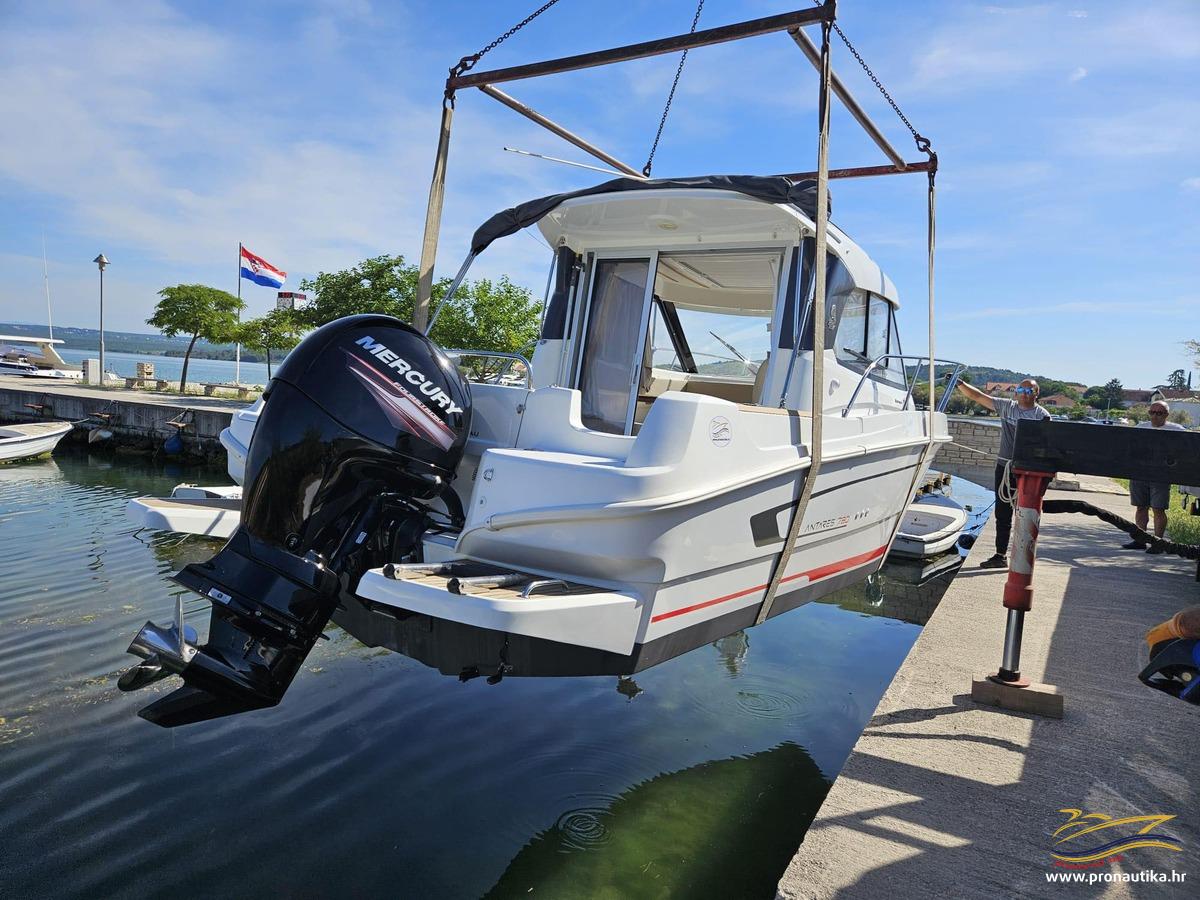 O nama 37 7 1 1 Pronautika - prodaja novih i rabljenih plovila