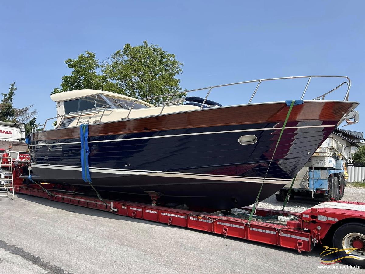 O nama 35 7 1 3 Pronautika - prodaja novih i rabljenih plovila