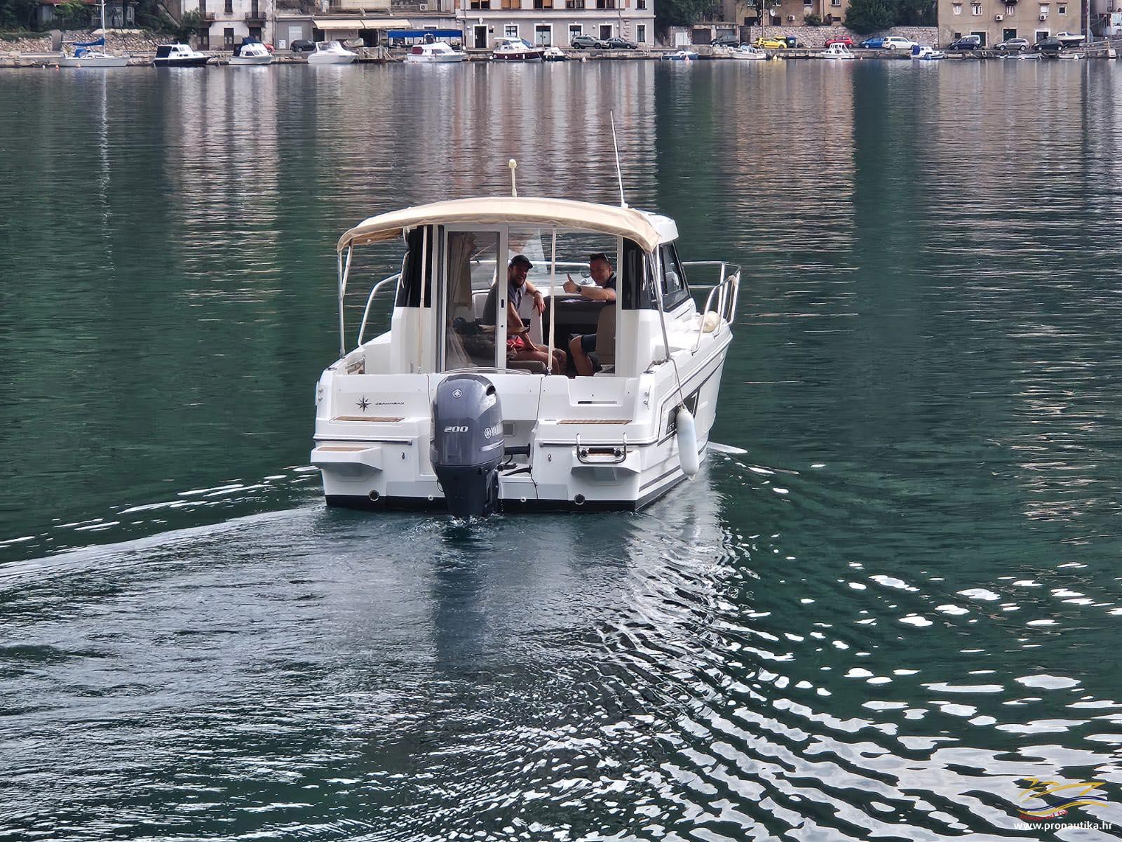 O nama 22 2 9 Pronautika - prodaja novih i rabljenih plovila