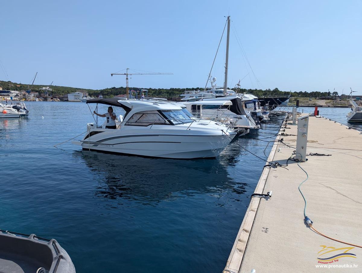 O nama 14 3 1 1 Pronautika - prodaja novih i rabljenih plovila