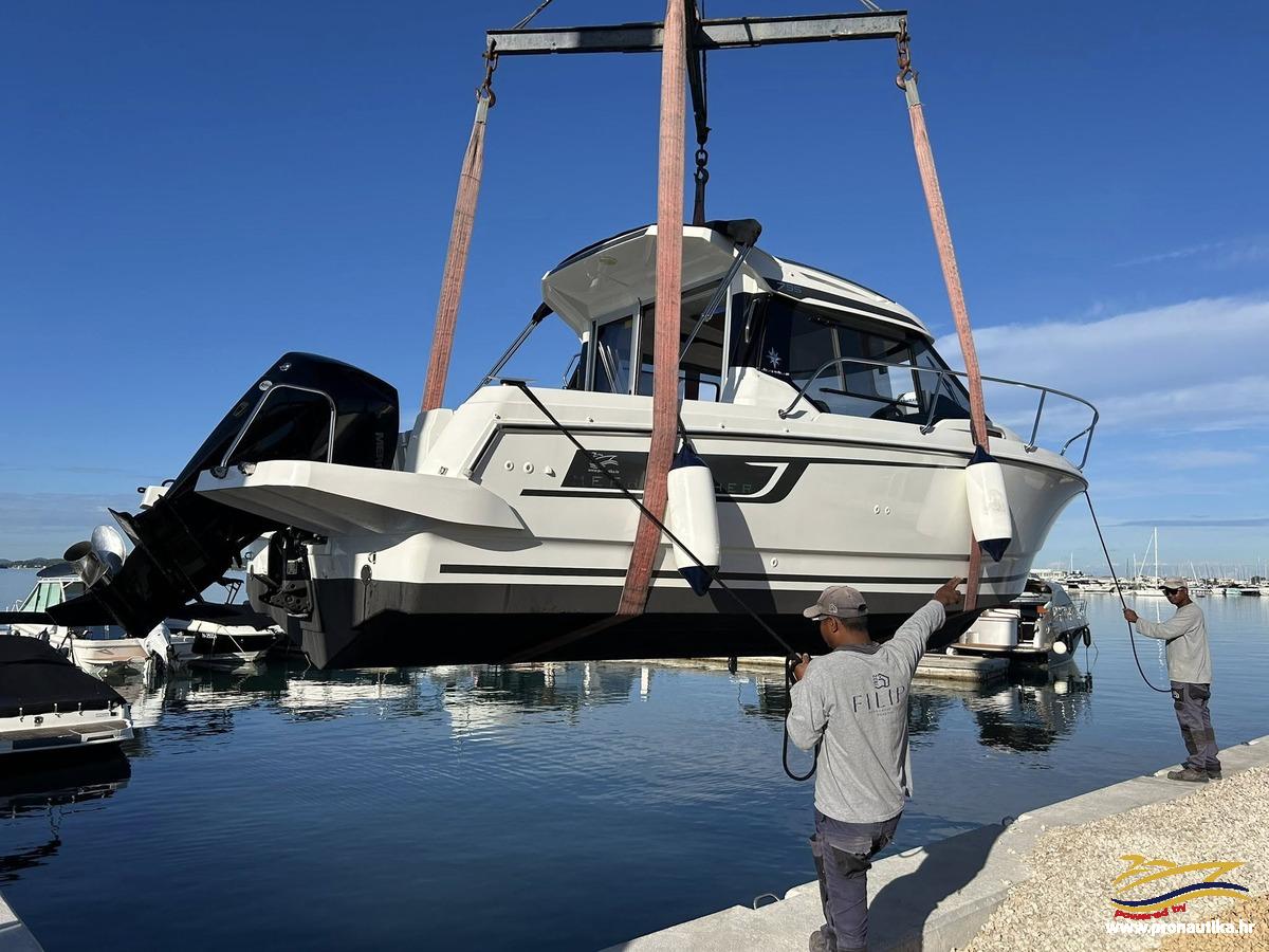 O nama 7 4 4 Pronautika - prodaja novih i rabljenih plovila