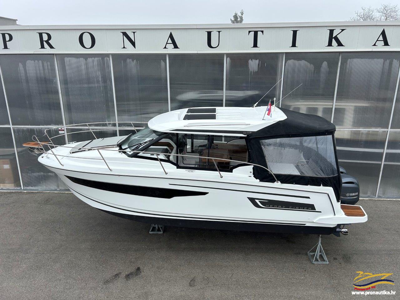 1 Pronautika - prodaja novih i rabljenih plovila