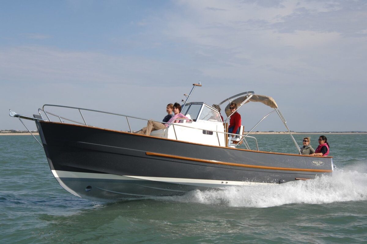 rhea750 Pronautika - prodaja novih i rabljenih plovila