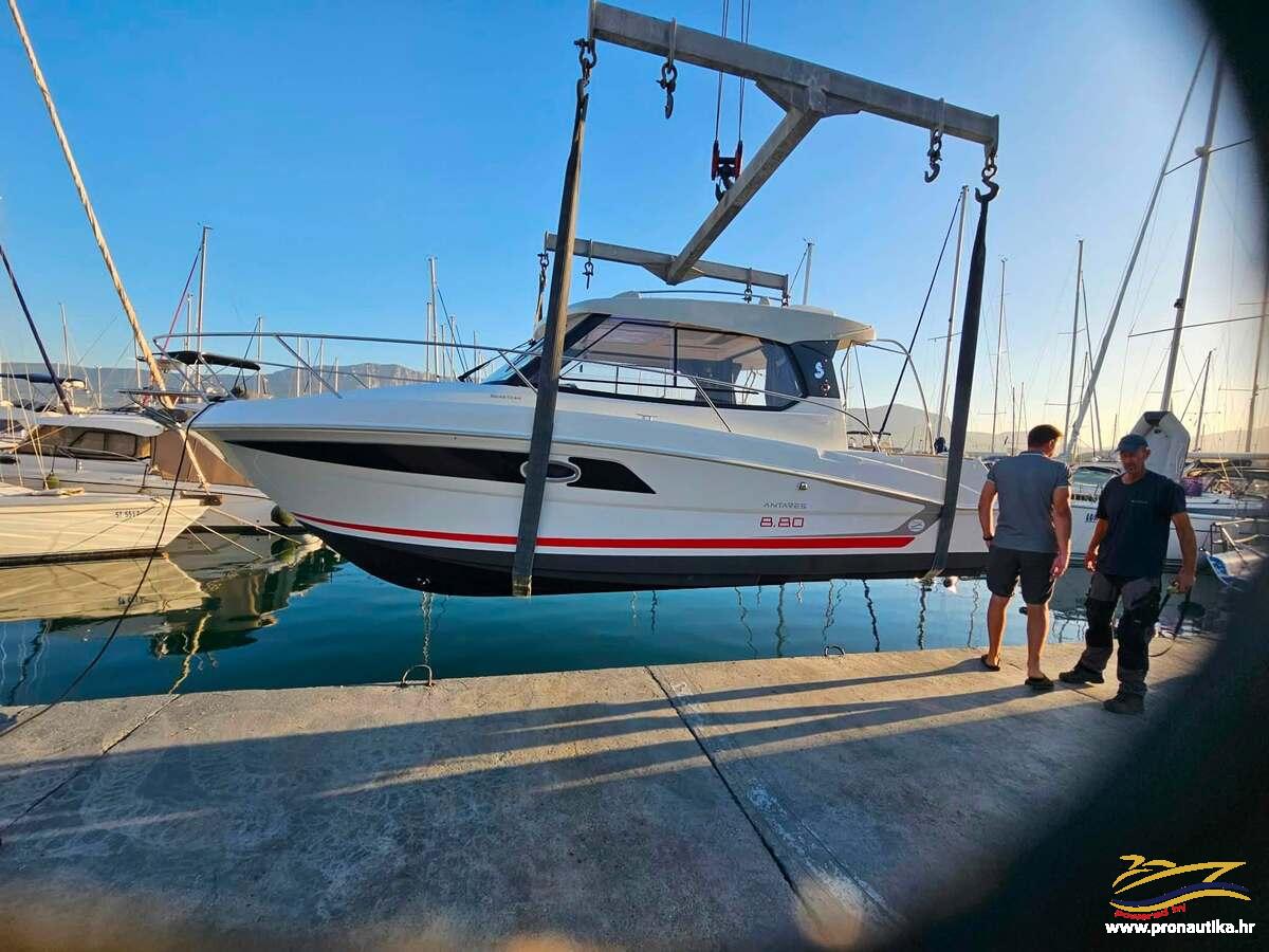 8803 Pronautika - prodaja novih i rabljenih plovila
